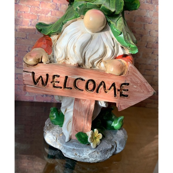 9" Welcome Spring Gnome Figurine - Picture 2 of 5